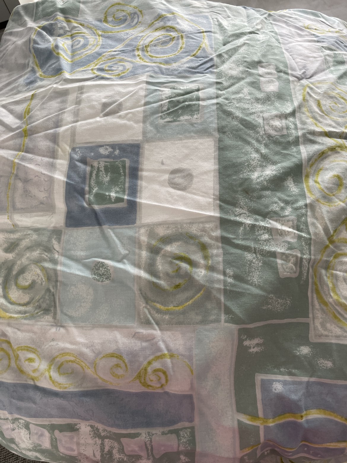 Queen sized duvet thumbnail