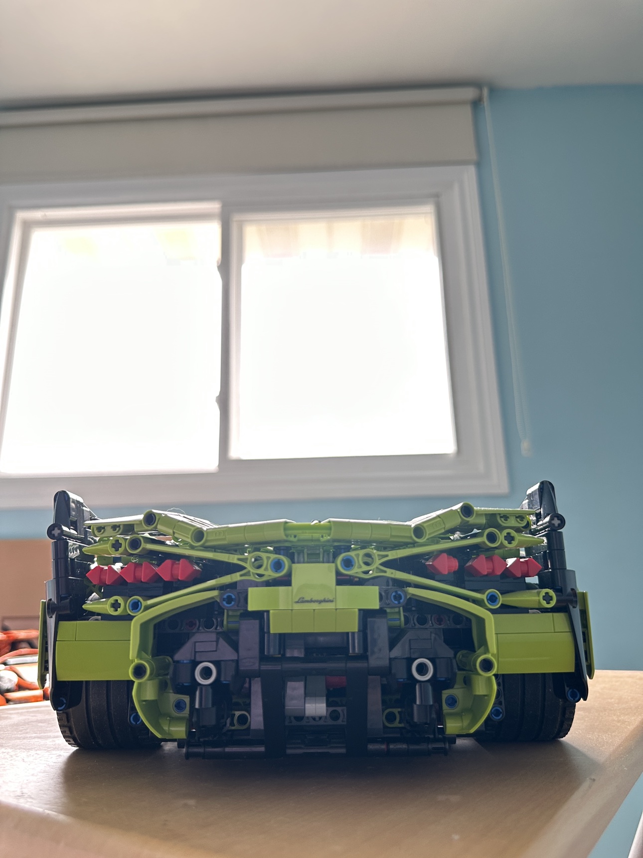 LEGO 42056 Technic Porsche 911 GT3 RS image indicator(4)