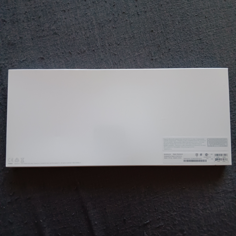 Apple Magic Keyboard (2nd Generation) image indicator(2)