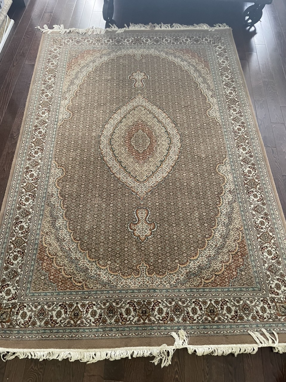 Persian machine made carpet thumbnail