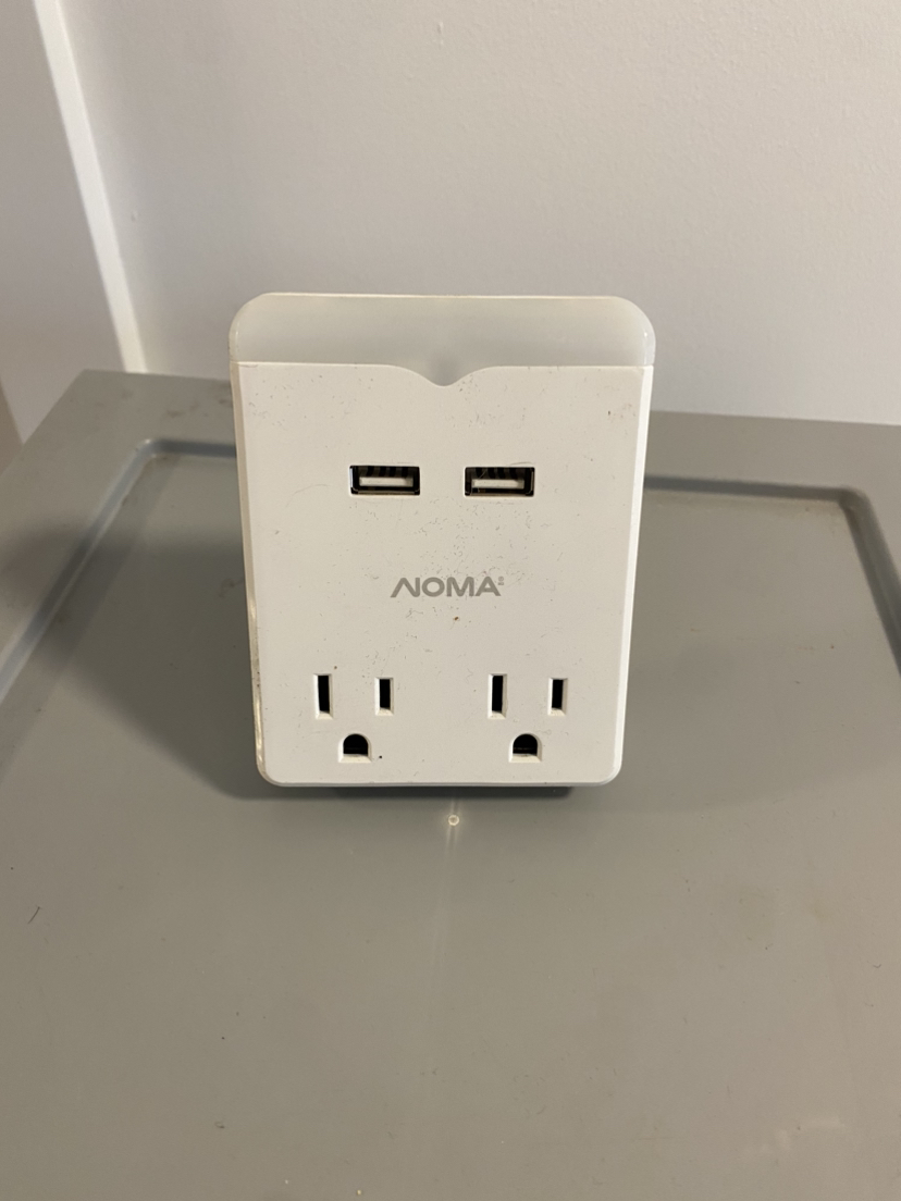 Extension cords, iPhone charger cable, extra plugs image indicator(4)