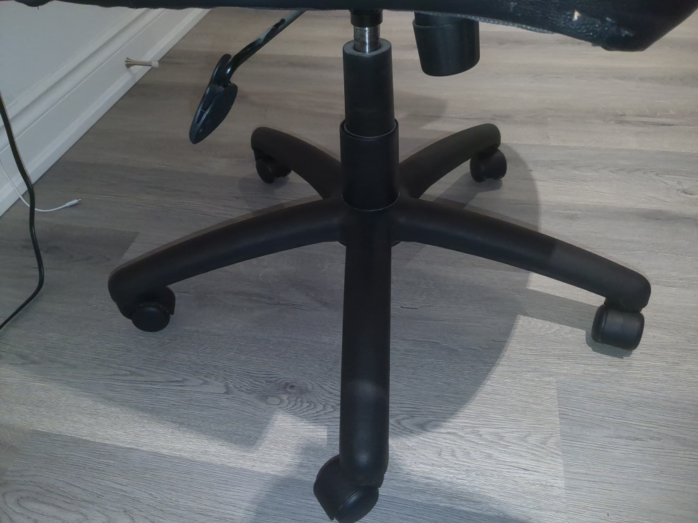 High quality leather office chair - photo 3
