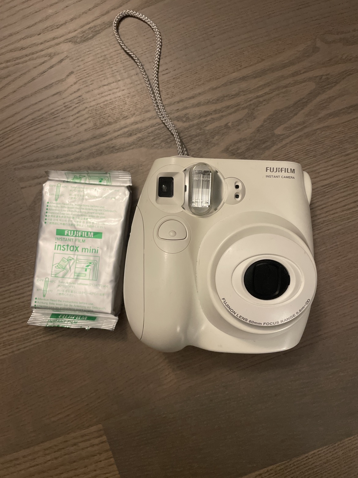 Fujifilm Instax Mini thumbnail