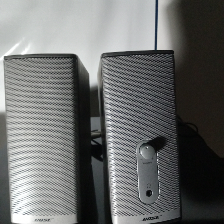 Bose multimedia speakers
