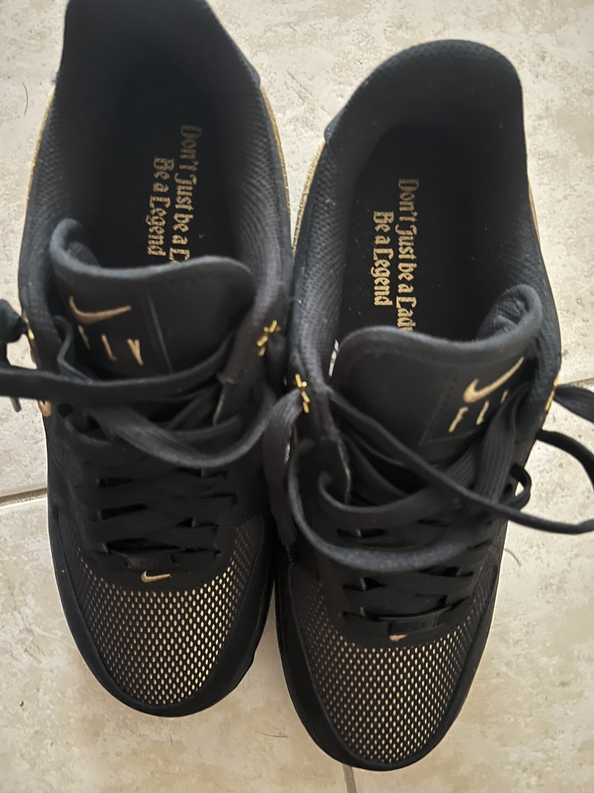 Nike Air women’s size 9 image indicator(4)