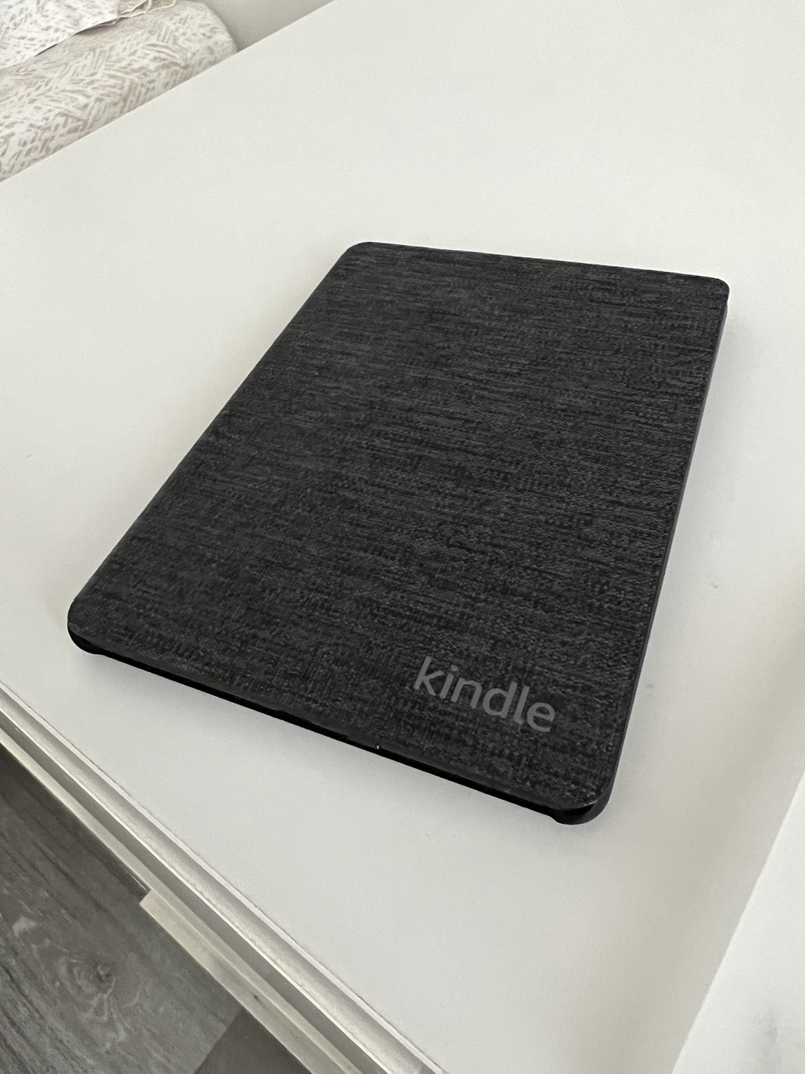 Kindle Paperwhite (2021) + Fabric Case image indicator(2)