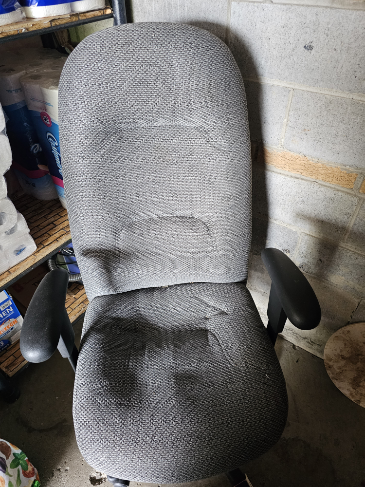 free office chair thumbnail
