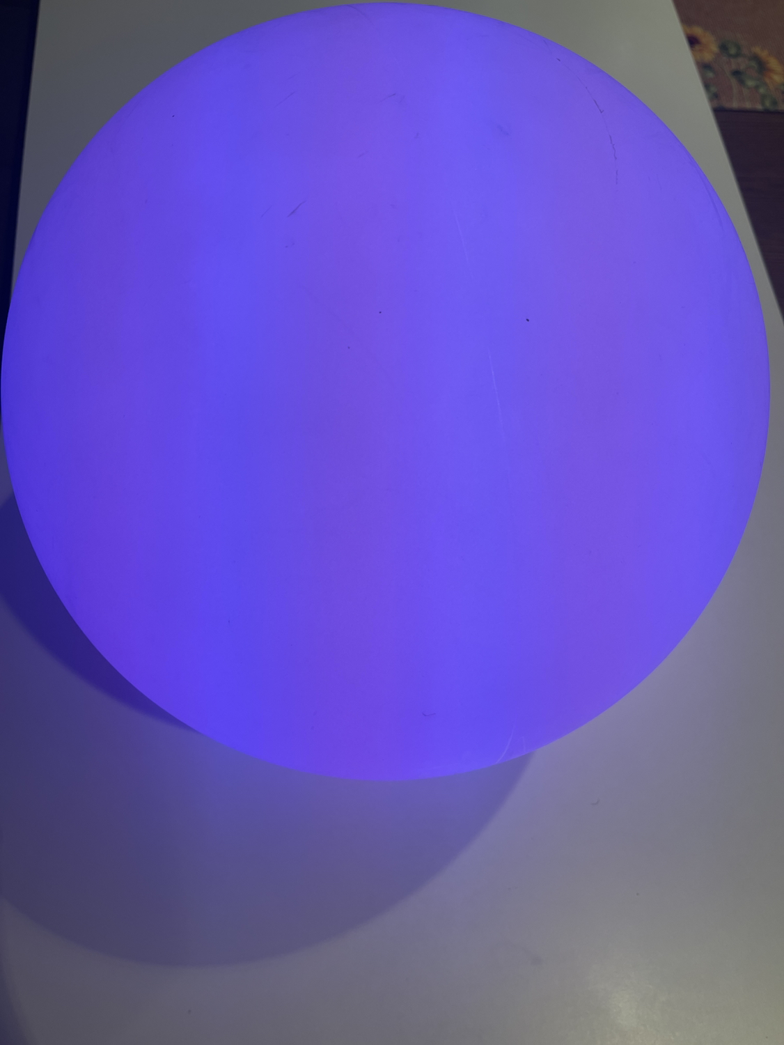 DWR Design Within Reach Floating Light Multicolor w. Charger