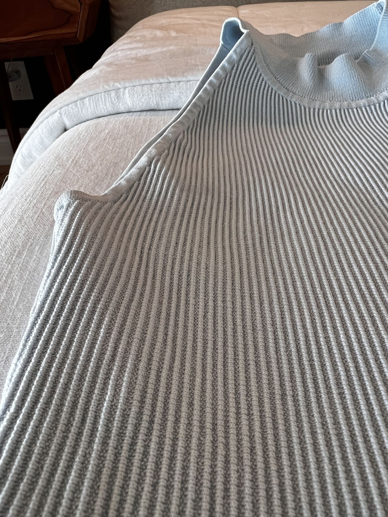 Babaton ribbed mockneck tank (baby blue) - photo 3