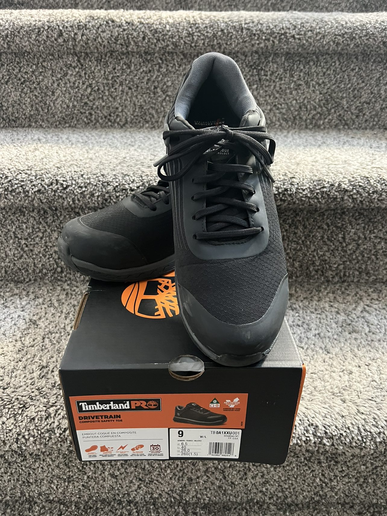 Women’s safety shoes
