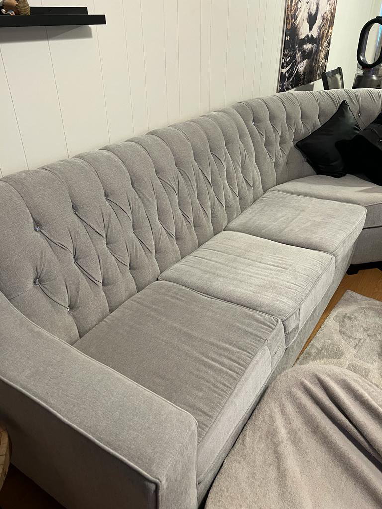 Comfy couch - photo 2