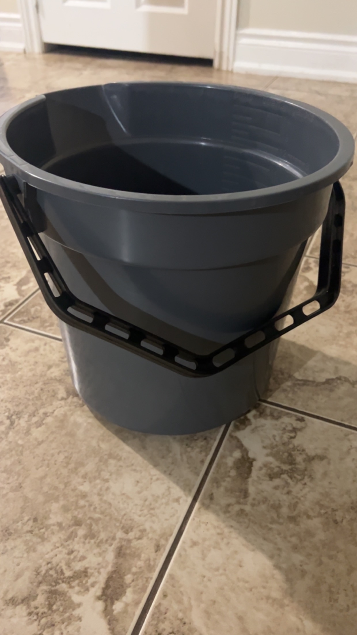 BUCKET WITH HANDLE image indicator(2)