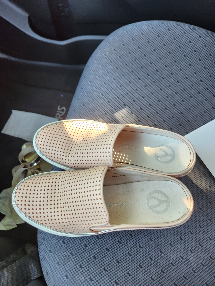 Nice footwears thumbnail