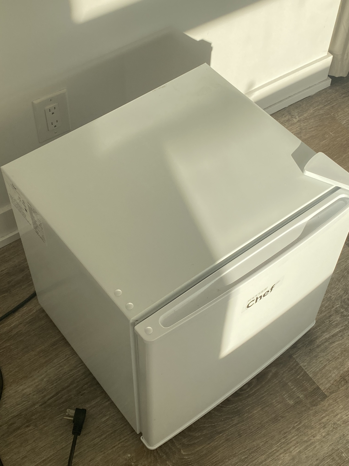 Mini Bar Fridge (perfect condition) - photo 4