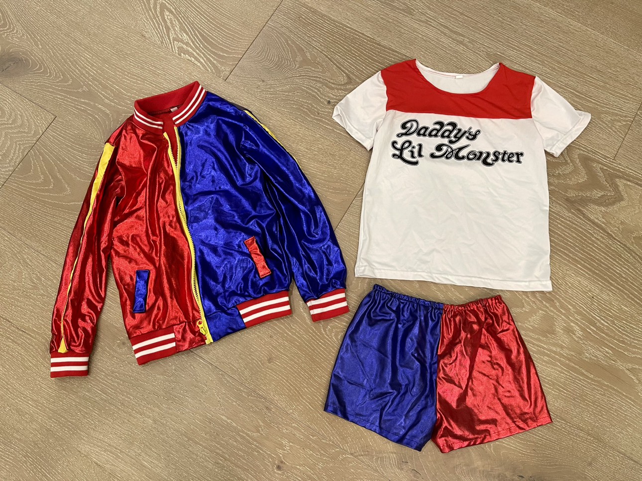 Like new Harley Quinn costume size XL thumbnail