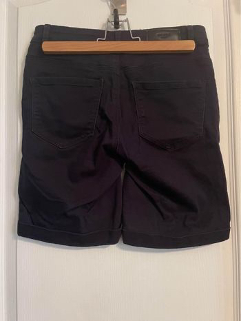 EUC Vero Moda Mid rise/Slim shorts Small image indicator(2)