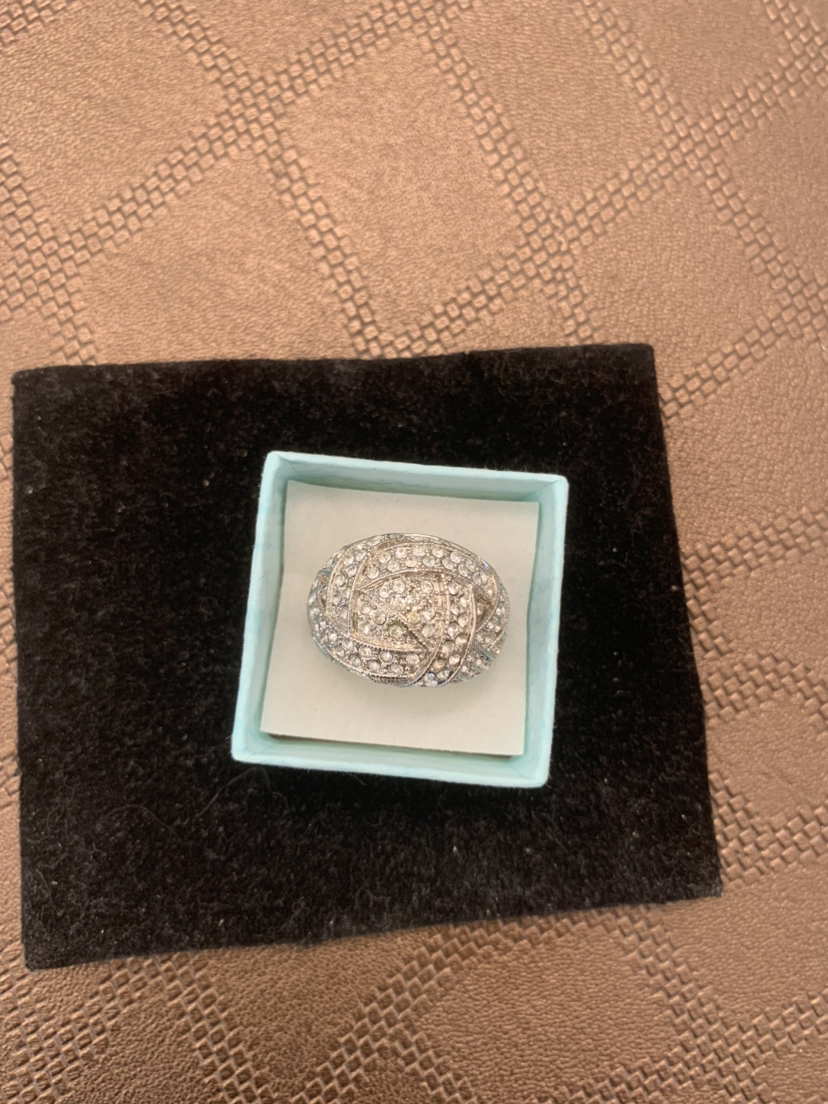 Diamond ring