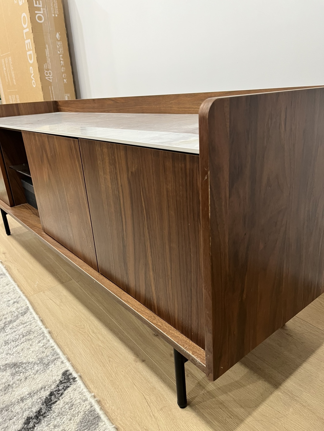 Structube Mika Media Unit image indicator(8)