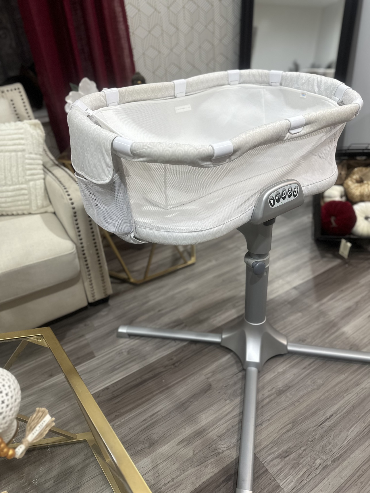 Halo Swivel Bassinet Sleeper - photo 5