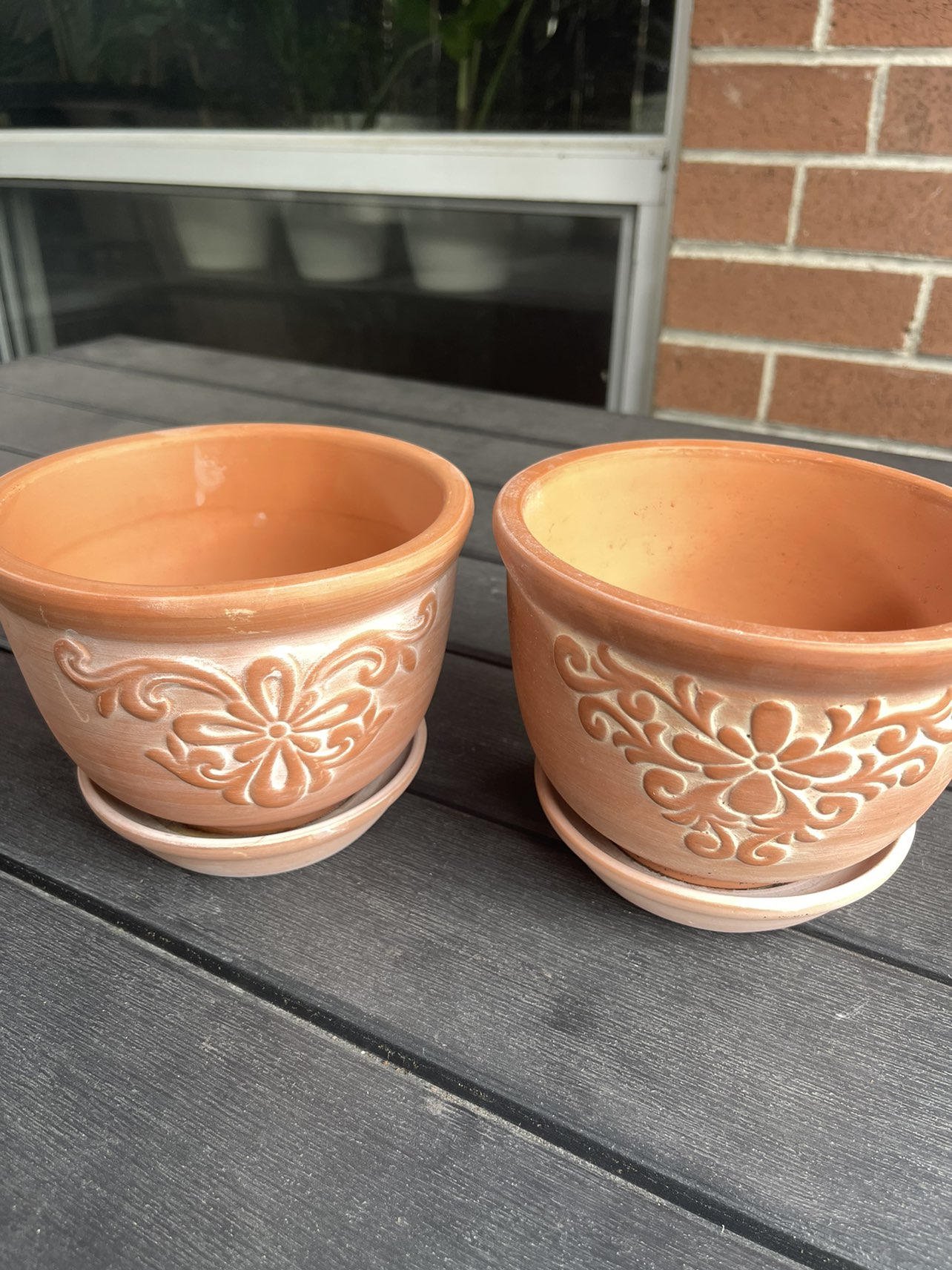 Terracota pots image indicator(4)
