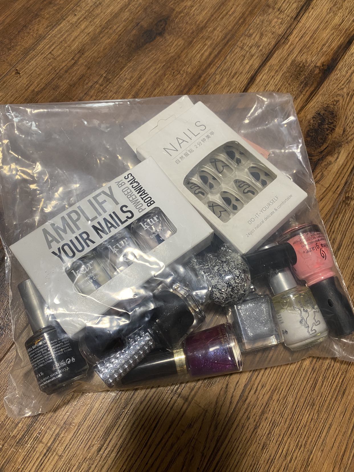Nail polish thumbnail