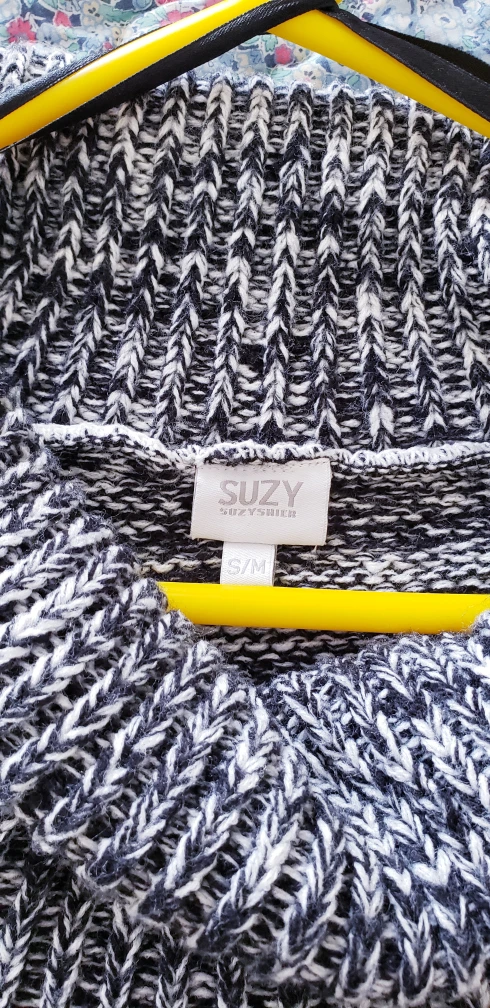 women's knitting Cape image indicator(2)