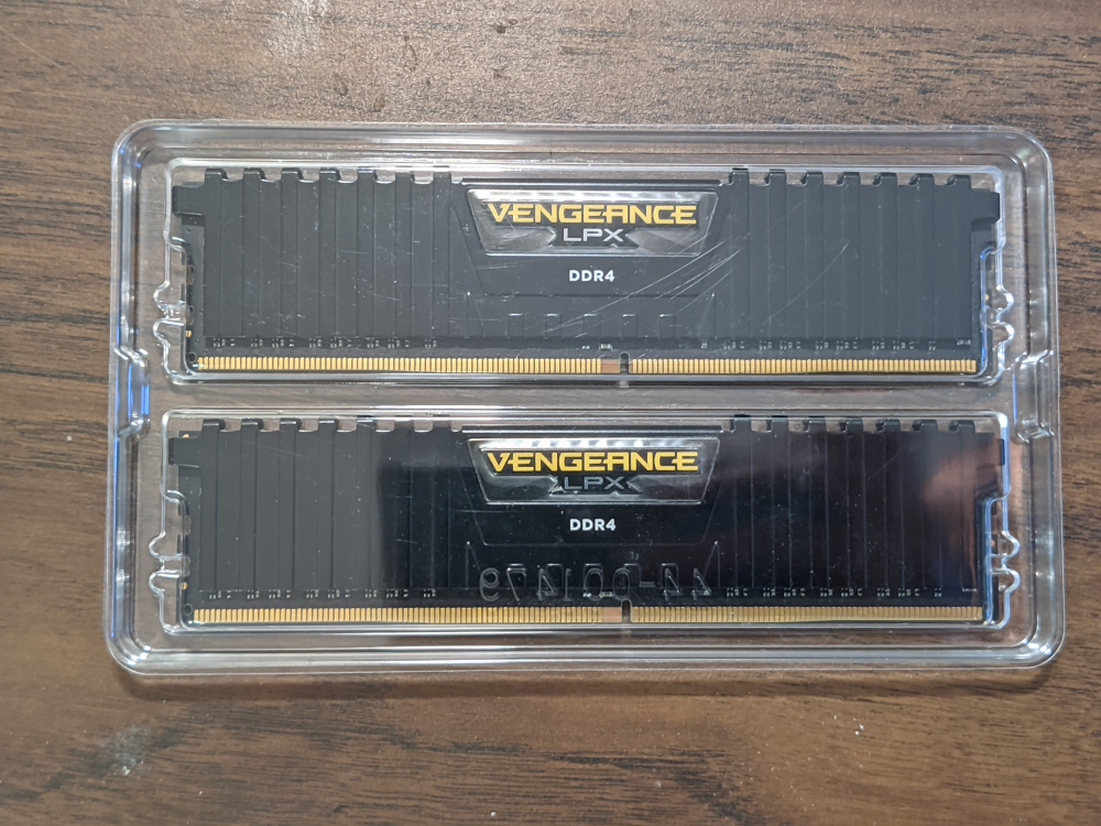 BRAND NEW 2x8GB Corsair Vengeance LPX DDR4 3200MHz thumbnail