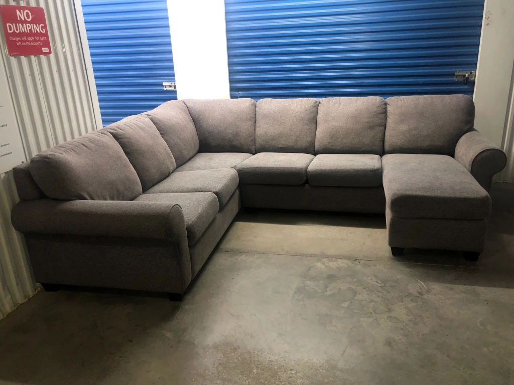 FREE DELIVERY 🚚💨 6 SEATER PEBBLE GREY SECTIONAL SOFA/COUCH thumbnail