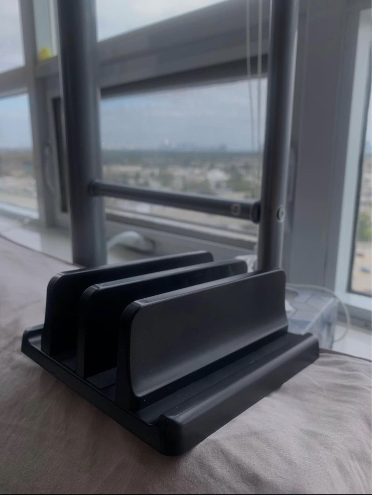 Laptop Vertical Stand - photo 3