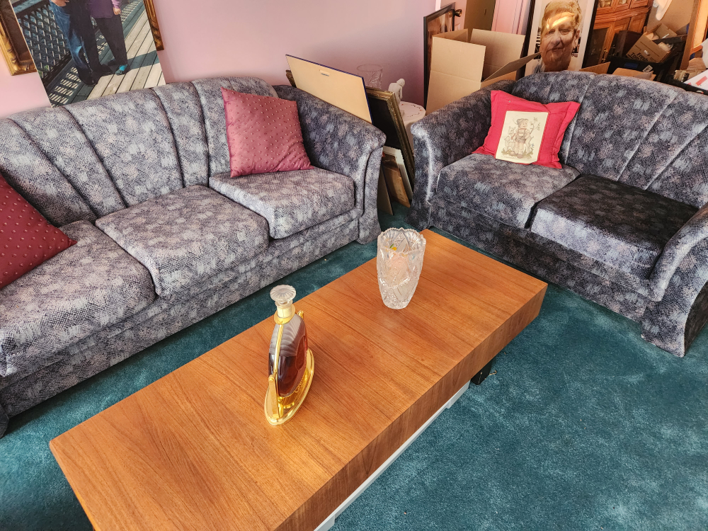 couch set - photo 2