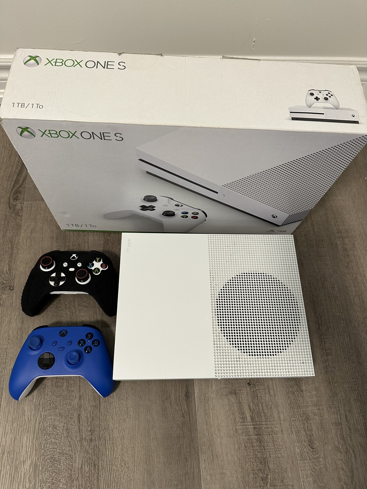 Xbox One S for sale. - photo 2