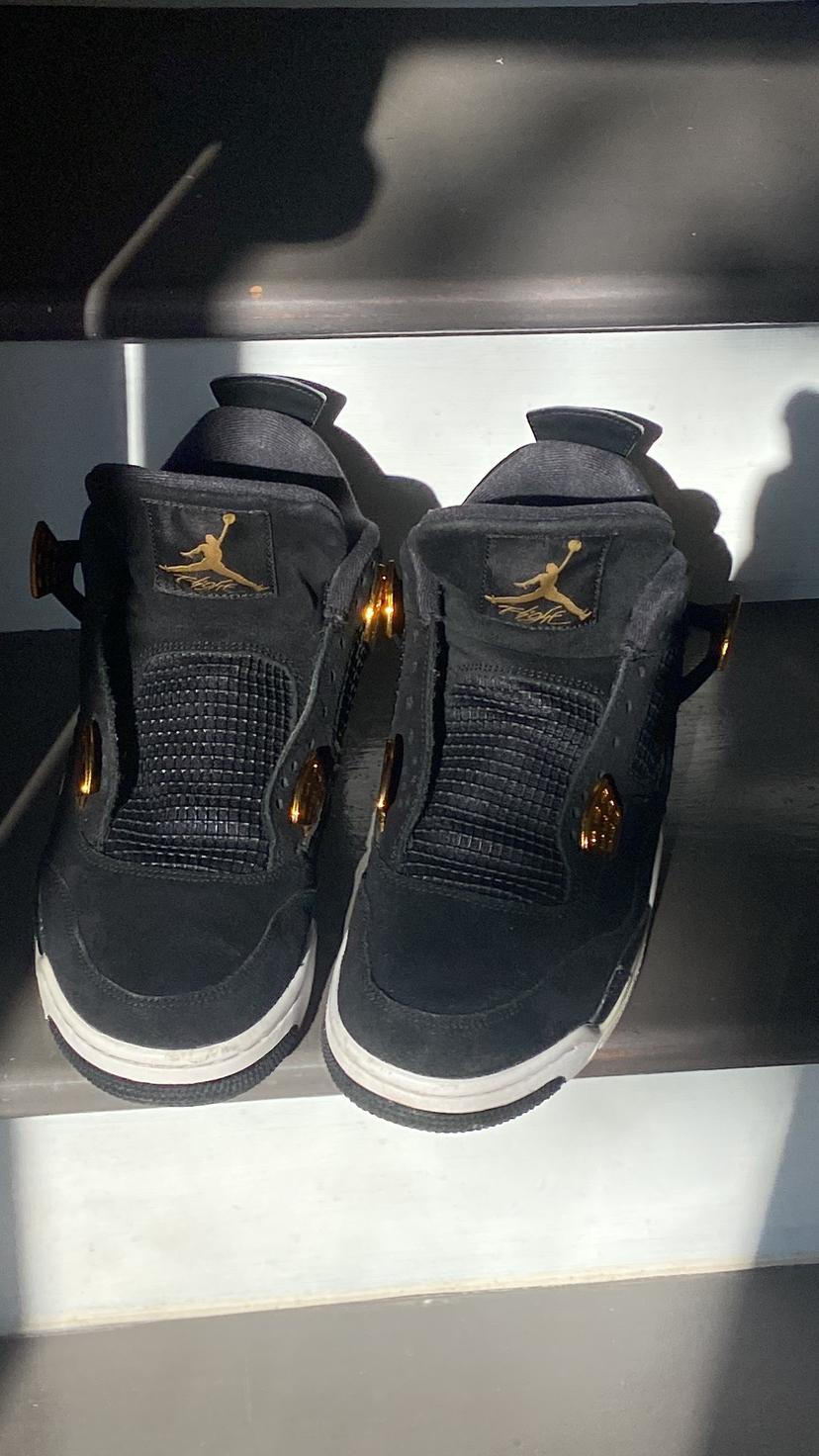 Jordan 4 Royalty