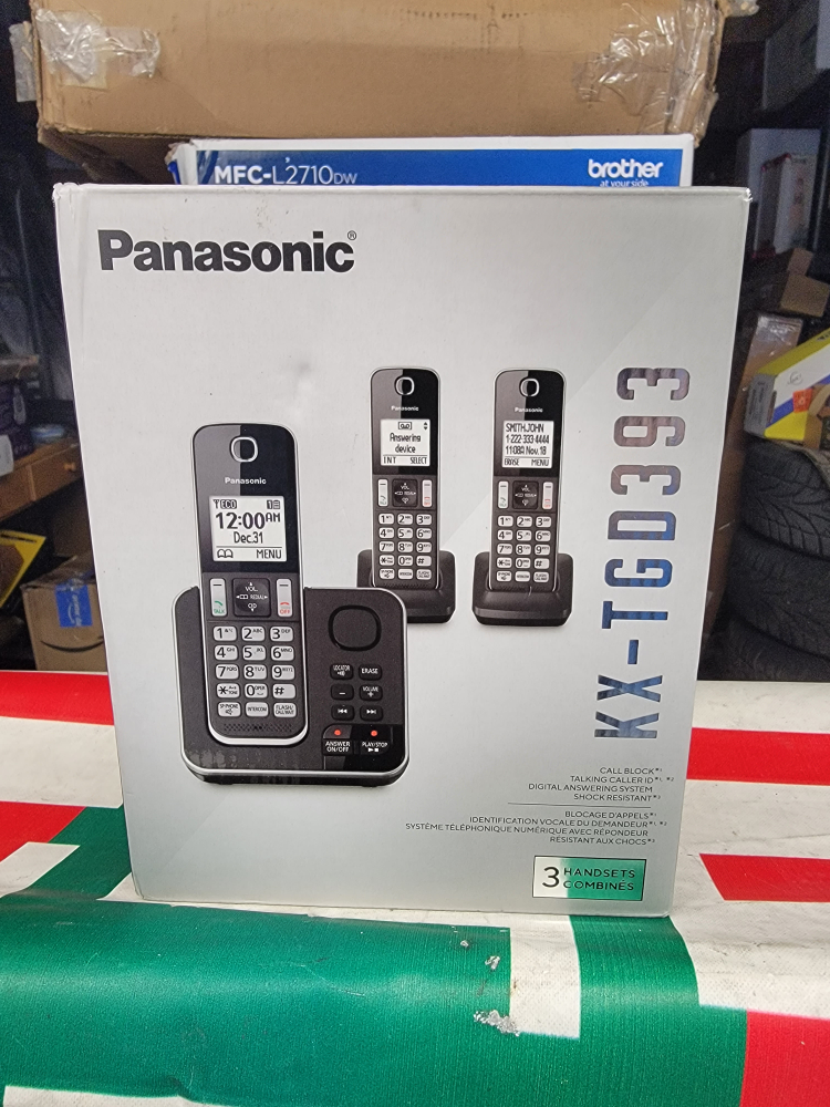 Panasonic Expandable Digital Cordless Answering System Kxtgd393B thumbnail