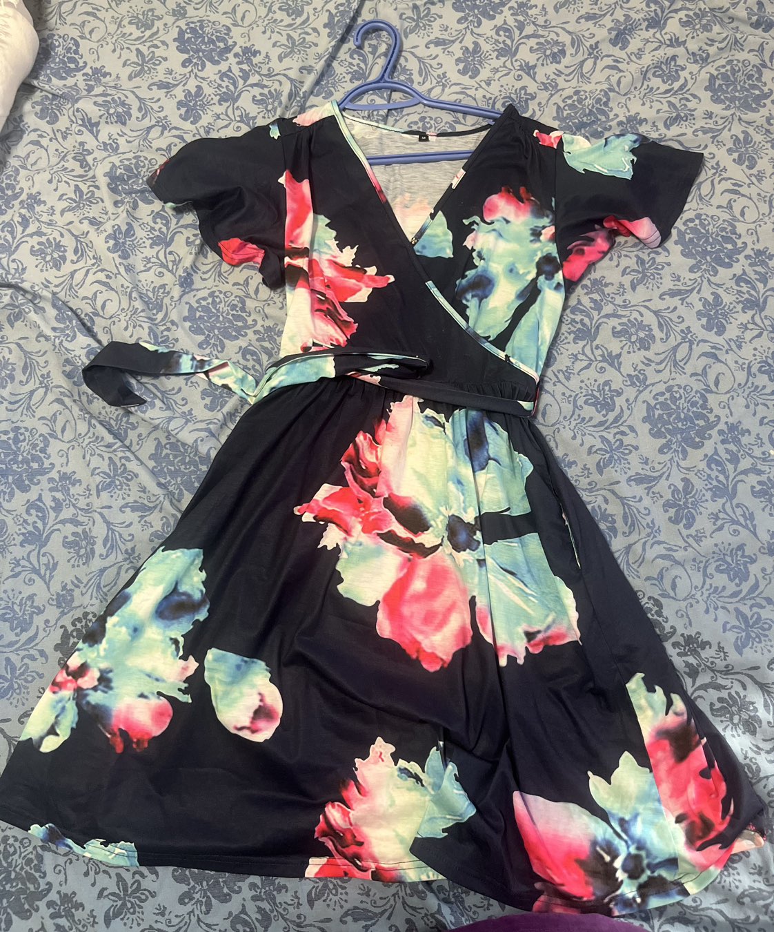 Women’s dresses thumbnail