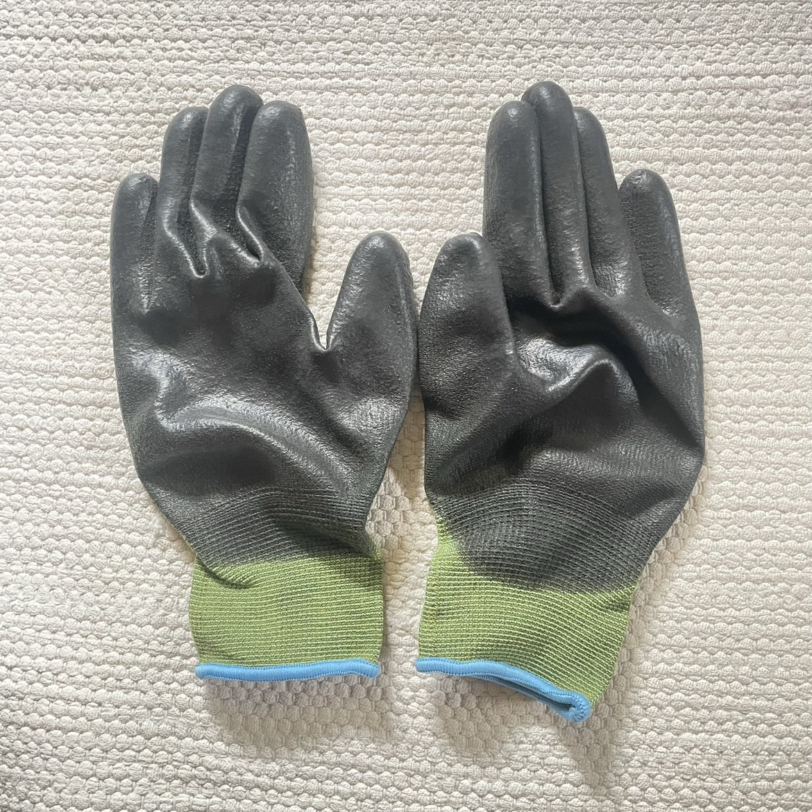 Innov8 Home Gardening Work Bamboo Fiber Gloves Rubber Palm Green image indicator(2)