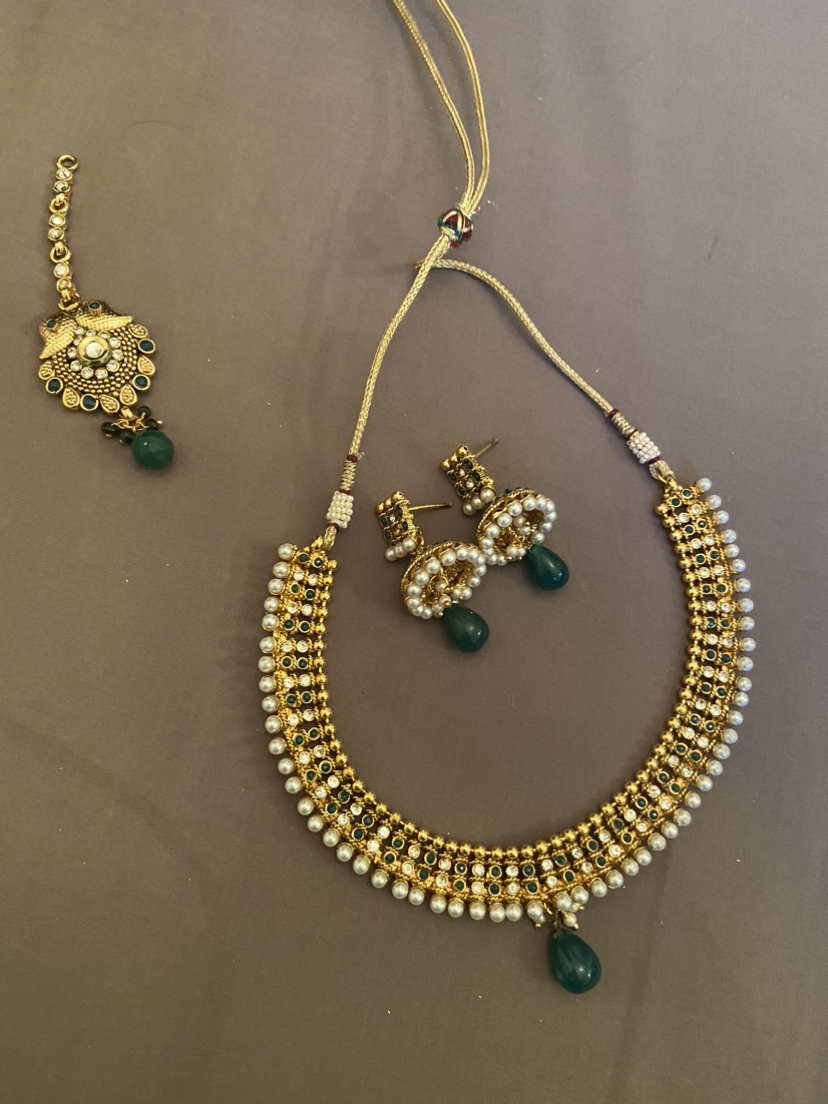Indian jewelry set