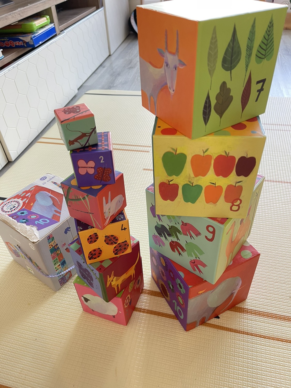 DJECO 10 cube tower thumbnail