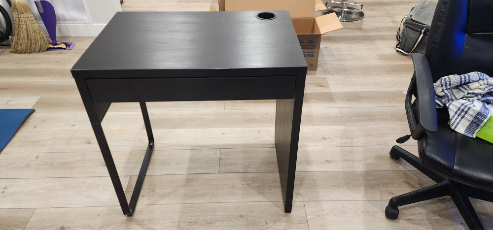 Small Ikea Desk image indicator(4)