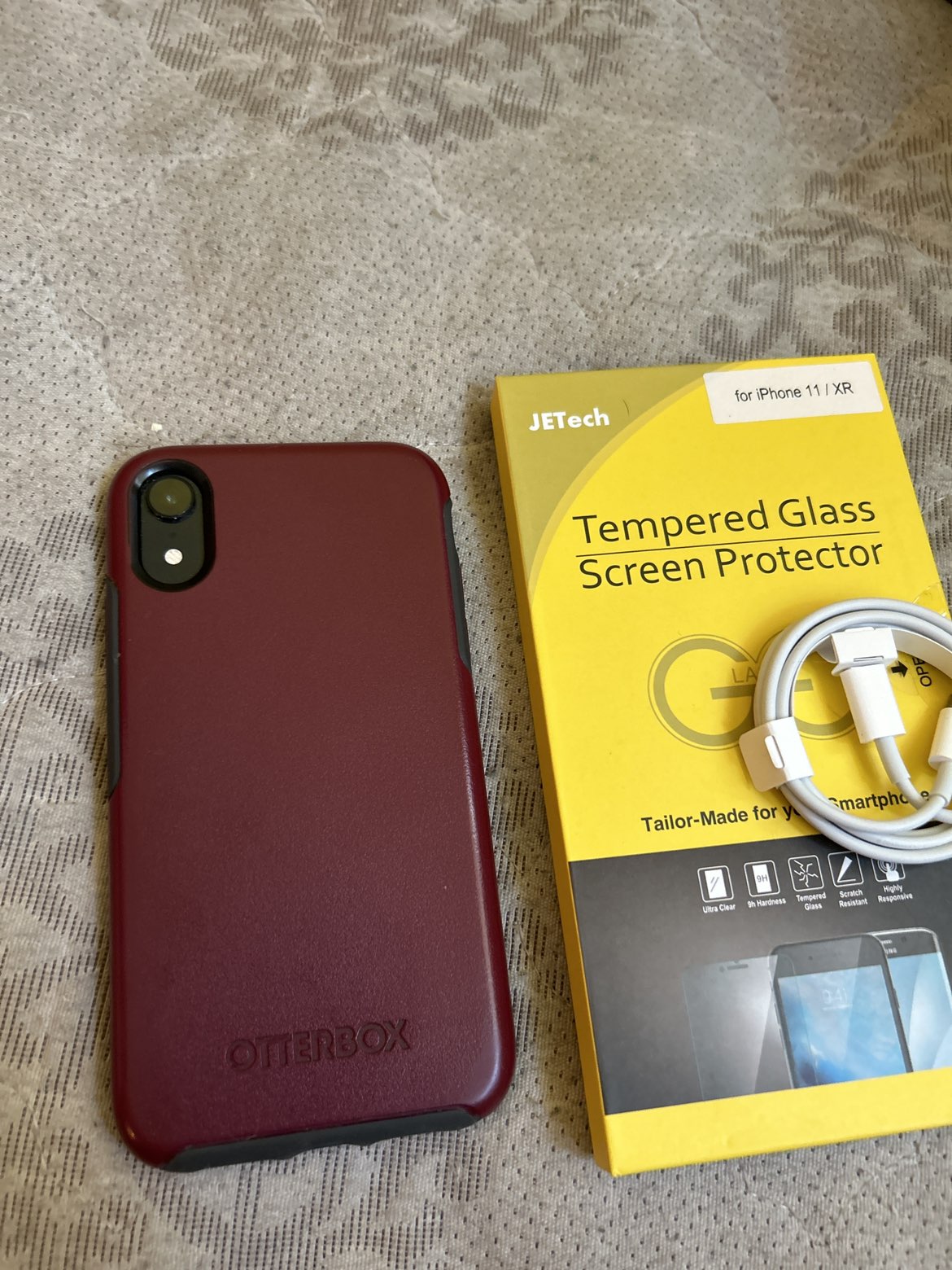 iPhone XR - photo 2