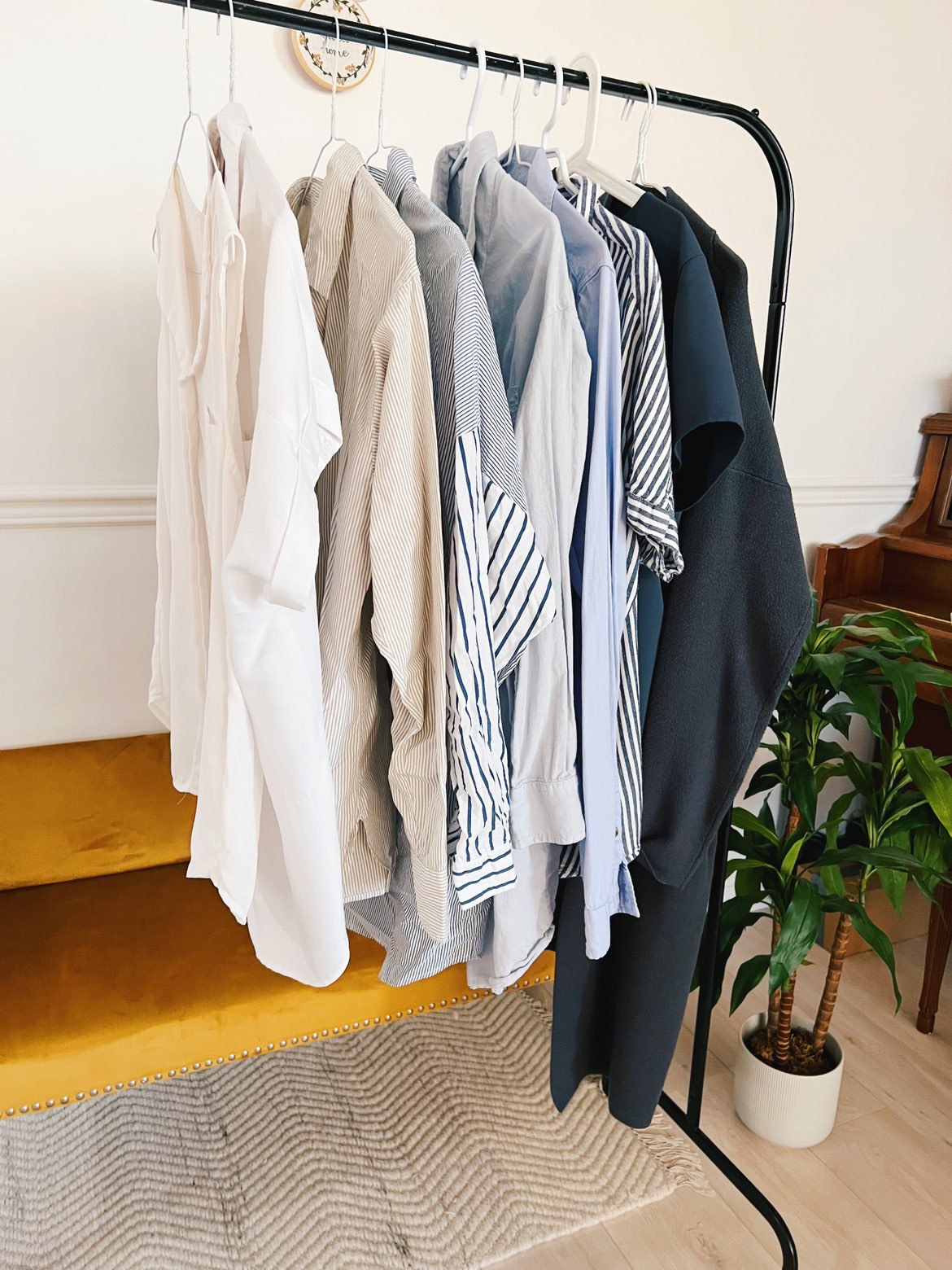 Stripped short sleeve blouse (SALE!) image indicator(4)