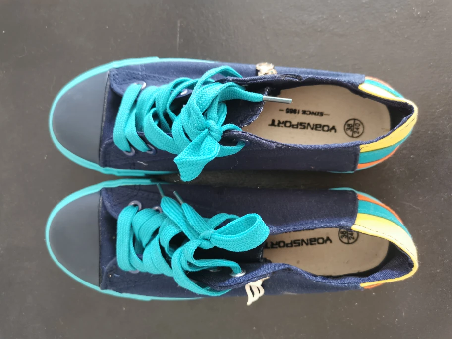 Canvas sneakers
