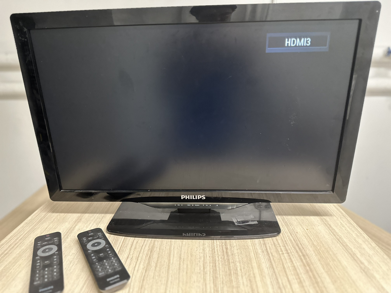 Phillis TV - NOT SMART - photo 2