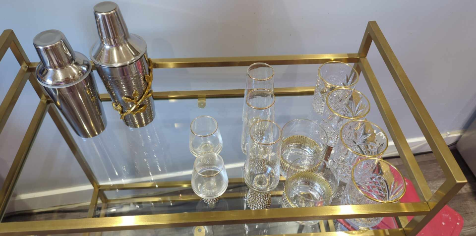 assorted glasses - photo 2
