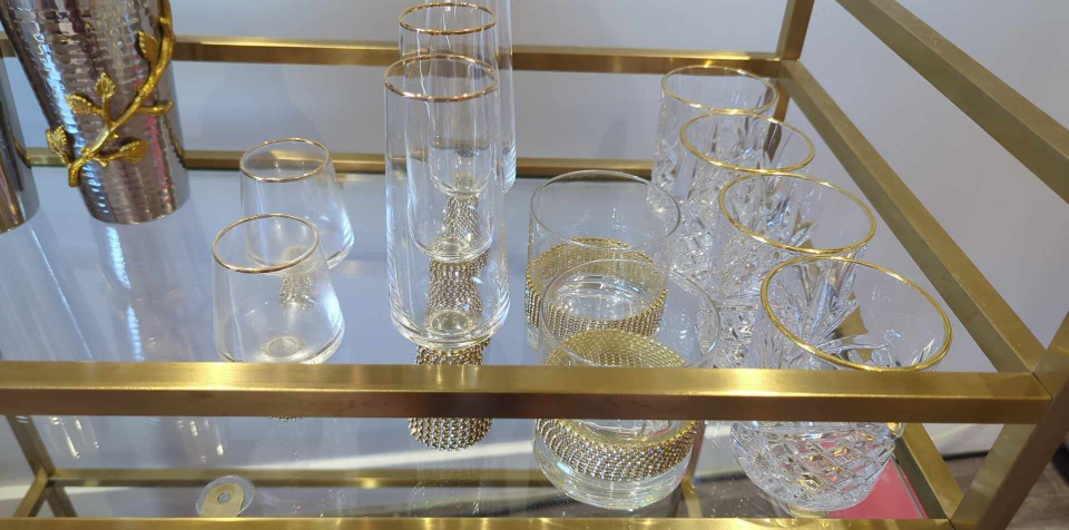 assorted glasses - photo 3