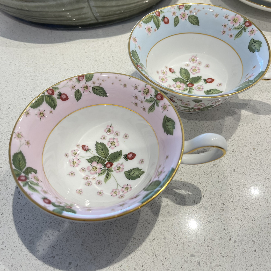Wedgewood tea cups thumbnail