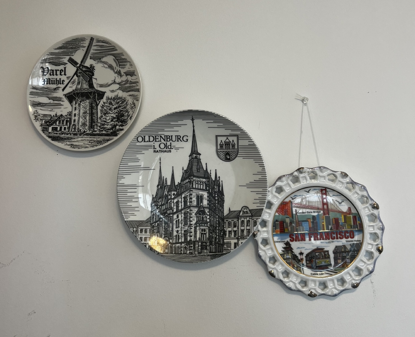 Vintage wall decor ( moving out sale ) thumbnail