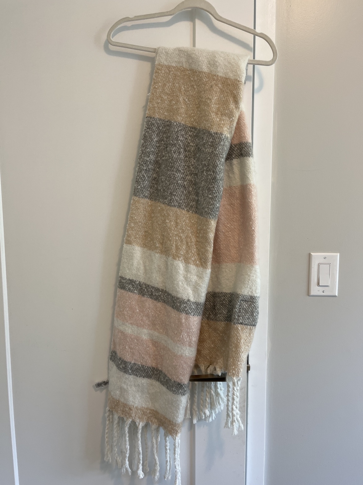 Brand new Calvin Klein blanket scarf thumbnail