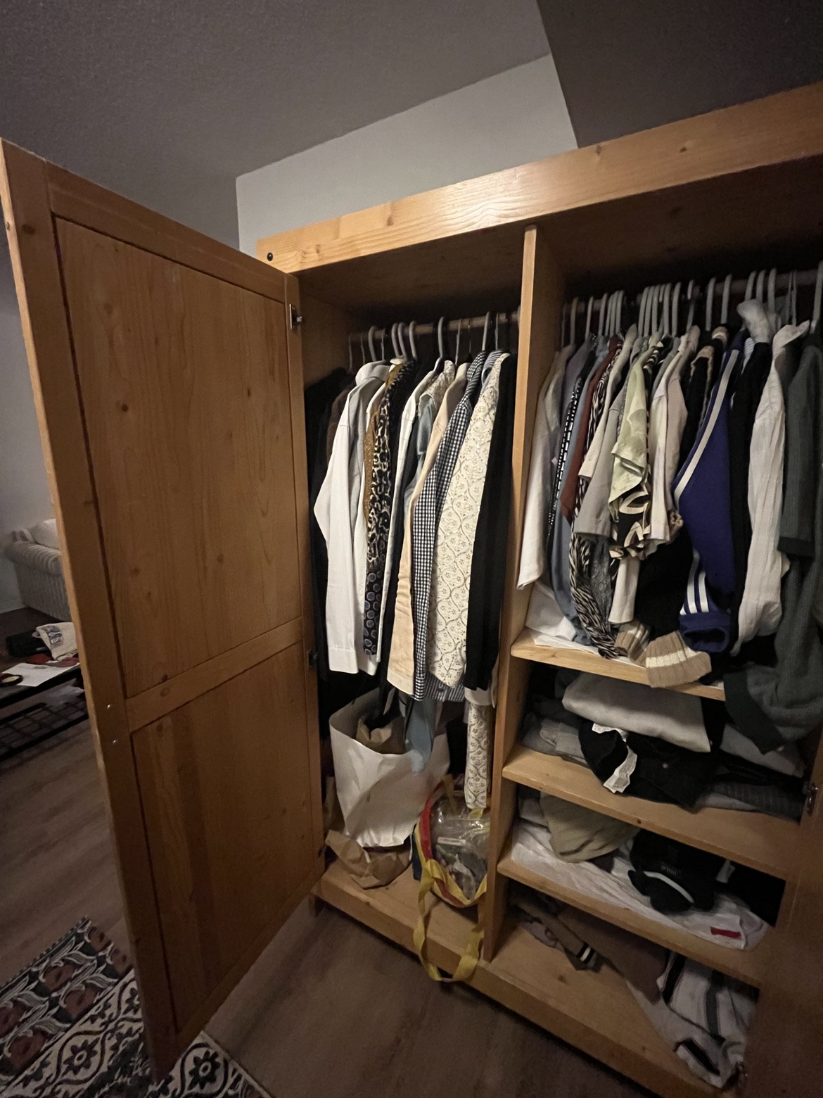 Wooden wardrobe - photo 2