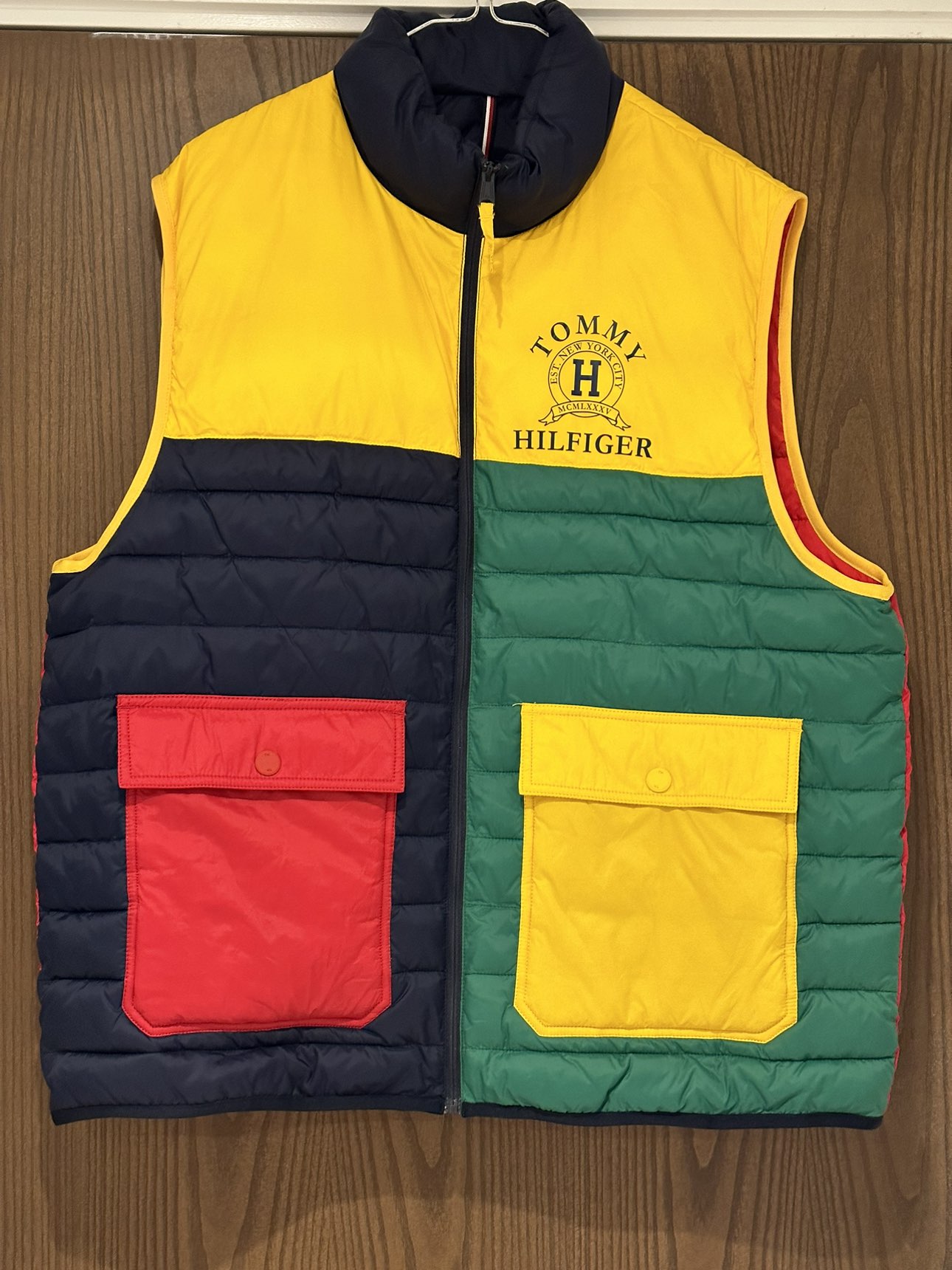 Tommy Hilfiger Multicolor Vests The North Face Carhartt