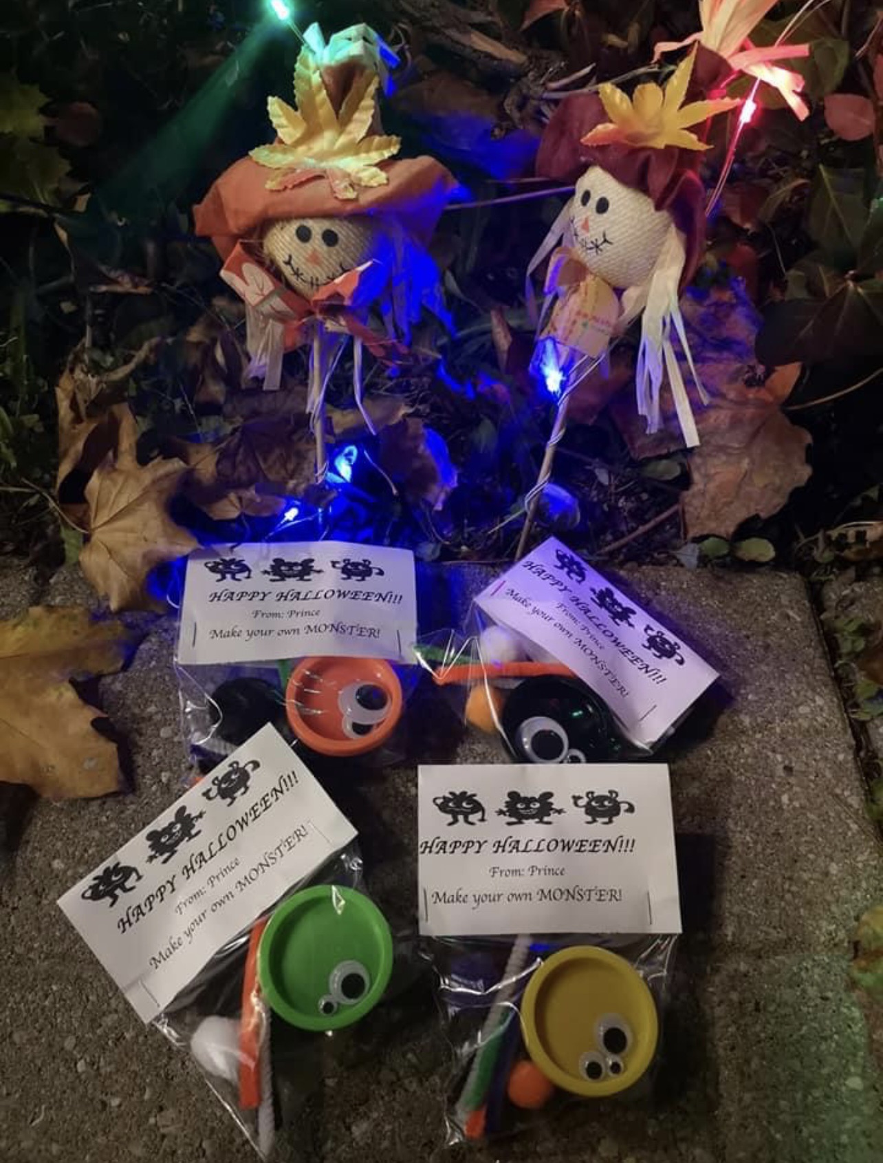 Halloween treats image indicator(2)